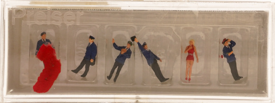 Preiser 79144 (N) – Bahnpersonal DB mit junger Frau 