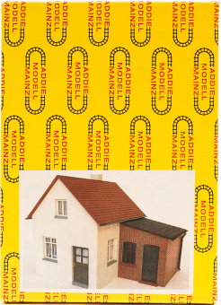 Addie Modell AD 20104 (H0) – Bausatz Siedlungshaus mit Nebengebäude 