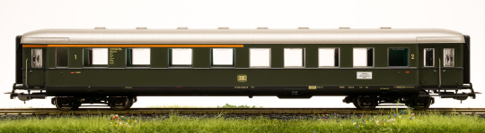 Piko 53274-4 – 1./2. Klasse Schürzeneilzugwagen AB4yslwe der DB 