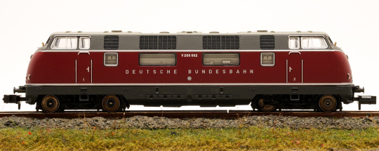 Minitrix 16225 – Diesellok BR V 200 der DB, digital (DCC/mfx/Sx) & Sound 