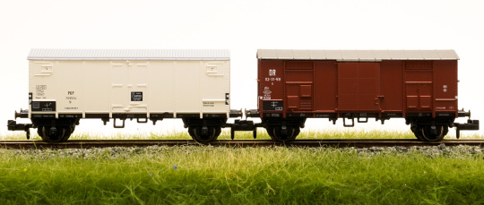 MW-Modell N-EU-403 – 2-teiliges Gedeckter Güterwagen-Set G/ SI der (D)DR & PKP 
