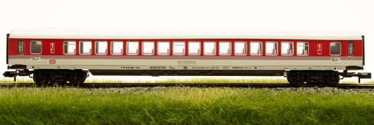 Fleischmann 8183 K (N) – 1. Klasse IC Großraumwagen Apmz 121 der DB AG 