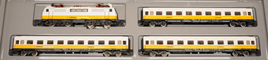 BraucheModellbahn | Märklin 2667 – 4-teiliger Lufthansa Airport