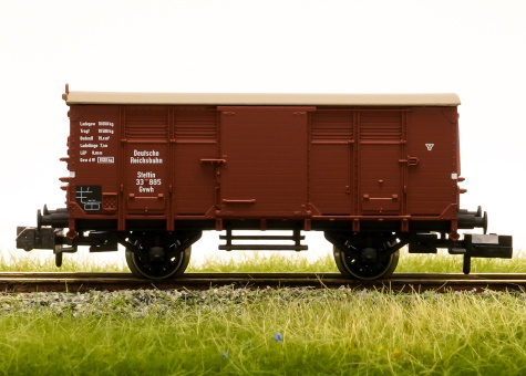 Fleischmann 8353 K (N) – Gedeckter Güterwagen Gvwh Stettin der DRG 