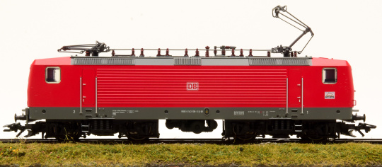 Märklin 37425 – Elektrolok BR 143 der DB AG, digital (mfx/DCC) & Sound 