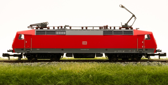 Minitrix 16026 – Elektrolokomotive BR 120.1 der DB AG, digital (mfx/DCC) & Sound 