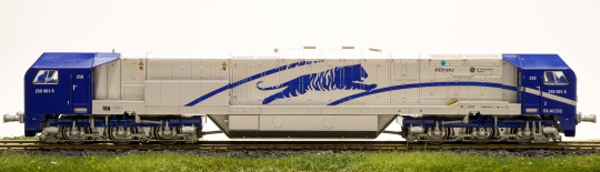 Mehano 29571 (AC) – Diesellok BR 250 Blue Tiger der ADtranz, digital (MM/DCC) 