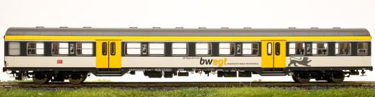 ESU 36511 – 2. Klasse Nahverkehrswagen n-Wagen Bnrz 450.3 mit bwegt der DB  