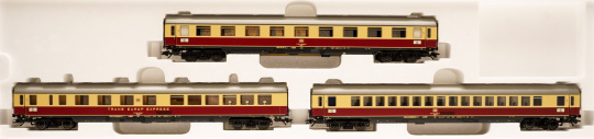 Trix 23427 – 3-teiliges TEE-Schnellzugwagen-Set Bavaria der DB 