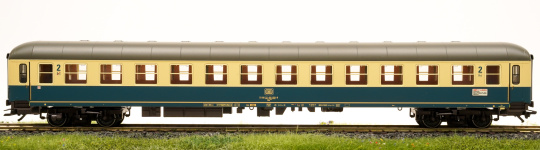 Trix 23482 – 2. Klasse IC-Schnellzug-Abteilwagen Bm 235 der DB, Zugschlussbeleuchtung 