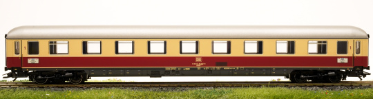 Trix 23421 – 1. Klasse TEE Abteilwagen Av4ümh 111 -Rheinpfeil- der DB 