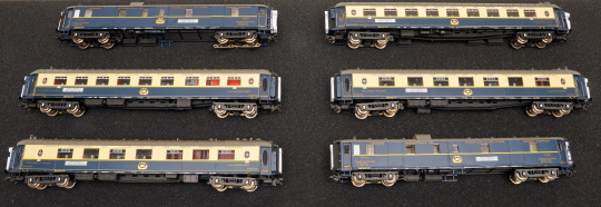 Märklin 42470 – Pullmanwagen-Set EDELWEISS der CIWL, Innenbeleuchtung 