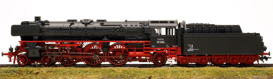 Märklin 39760 – Schlepptender-Dampflok BR 01.10 der DB, digital (mfx+/MM/DCC) & Sound & Rauch 