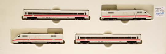 Minitrix 12564 – 4-teiliger Hochgeschwindigkeits-Triebzug ICE 1 BR 401 der DB AG, digital (DCC) 