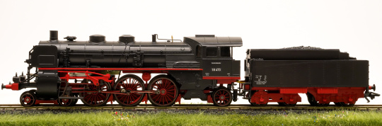 Märklin 29855 – Schlepptender-Dampflok BR 18.4 der DRG, digital (Delta)  