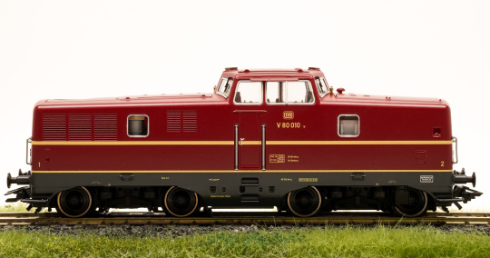 Roco 69380 (AC) – Mehrzweck-Diesellok BR V80 der DB, digital (MM/DCC) & Sound 