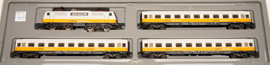 Märklin 2867 – 4-tlg. Lufthansa Airport-Express mit BR 111 der DB, digital (MM) 