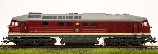 Brawa 0313 (AC) – Diesellokomotive BR 130 der (D)DR, digital (MM) – Bastler 