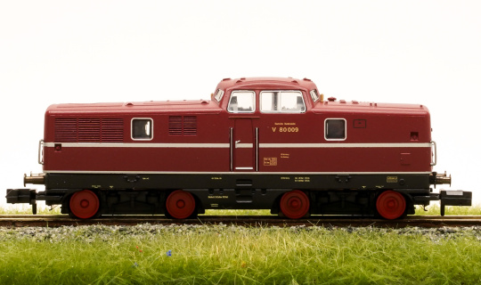 Minitrix 16801 – Diesellok BR V80 der DB, digital (DCC/mfx) & Sound 