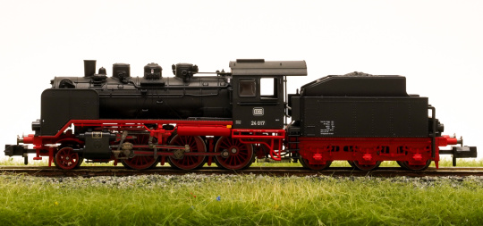 Fleischmann 714283 (N) – Schlepptender-Dampflok BR24 der DB, digital (DCC/MM)  