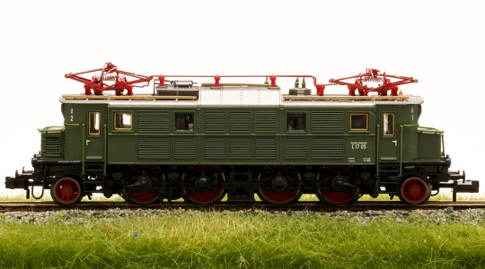 Hobbytrain H2895S – Elektrolok E17 der DB, digital (mfx/MM/DCC) & Sound 