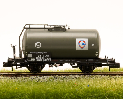 Modellbahn Union MU-N-G40039 (N) – Kesselwagen Uerdinger EVA / Fina der DB 