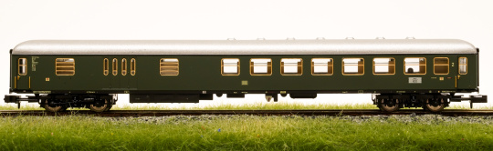 Minitrix 15794 (N) – 2. Klasse Abteilwagen mit Gepäckabteil BD4üm-61 der DB 