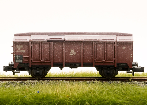 Minitrix 15194 – Klappdeckelwagen Kmm 36 der DB, mit authentischer Alterung 