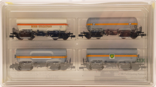 Minitrix 15415 – 4-teiliges Druckgas-Kesselwagen-Set der DB 