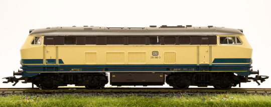 Märklin 3374 – Mehrzweck-Diesellokomotive BR 216 der DB, digital (MM), Bastlerlok 