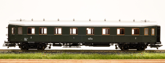 Roco – 1./2. Klasse D-Zugwagen (Hechtwagen) AB4üh der BBÖ 