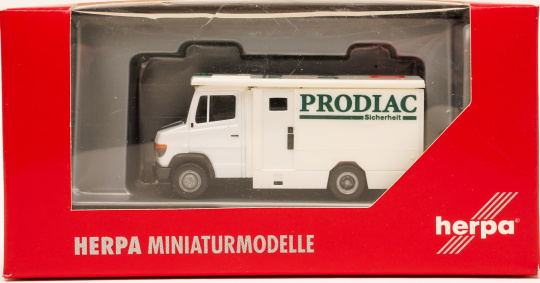 Herpa 046268 (1:87) – Mercedes-Benz Vario Werttransporter -Podiac- 