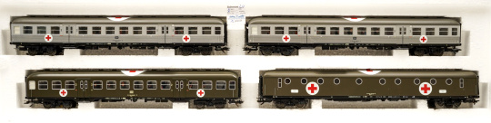 Märklin 42563 – Lazarett Wagen-Set mit Silberlinge der DB, digital (MM/DCC) & Innenbeleuchtung 
