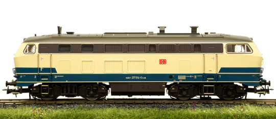 Liliput L132016 (AC) – Mehrzweck-Diesellok BR 217 der DB AG, digital (MM/DCC) 