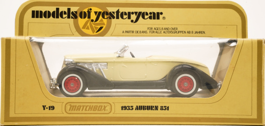 Matchbox Y-19 (1:42) – Auburn 851, 1935 