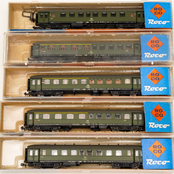 Roco 02274A (N) – 5-teiliges Eilzugwagen-Set der DB 