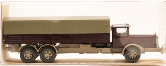 Wiking 20843 (1:87) – Mercedes-Benz L 10000, Pritsche 