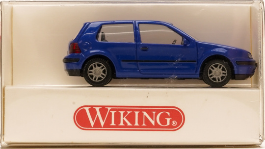 Wiking 0570222 (1:87) – VW Golf A IV, blau 
