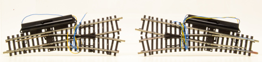 Märklin 2261 – K-Gleis elektrisches Weichen-Paar 