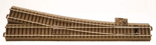 Trix 62712 – C-Gleis schlanke Weiche rechts 12,1° 