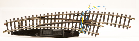Märklin 2269 – K-Gleis elektrische Bogenweiche rechts, Hohlprofil 