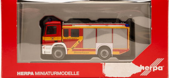 Herpa 091183 (1:87) – Mercedes-Benz Actros S02 Feuerwehr Bremerhaven HLF 2000 