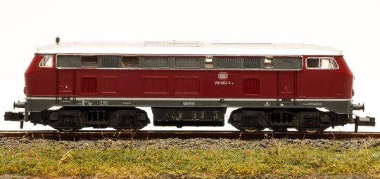 Fleischmann 7232 (N) – Mehrzweck-Diesellok BR 210 der DB, Bastler 