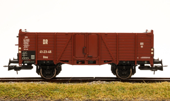 Liliput L235014 – Offener Güterwagen Omu der (D)DR 