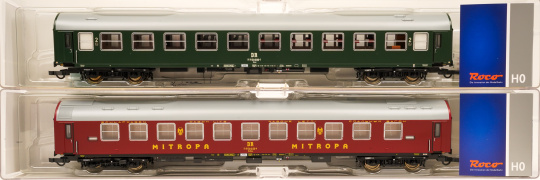 Roco 64146 – 2-teiliges Schlaf/Liegewagen-Set Y/B70 -Saßnitz-Express- der (D)DR 