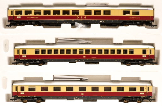 Roco 64024 (DC) – 3-teiliges TEE-Schnellzugwagen-Set -Blauer Enzian- der DB 