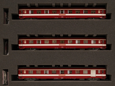 REE Modeles VB-119 (DC) – Personenwagenset A9 und A7D der SNCF, mit Innenbeleuchtung 