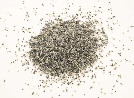 MobaLit-pur H0 – Gleisschotter aus DIABAS-Naturgestein, 500 g in Korngröße 0,37 – 0,72 mm  