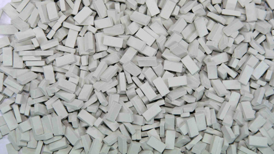 Juweela 28006 (H0) – Ziegel (NF), hellgrau, ca. 3000 Stück 