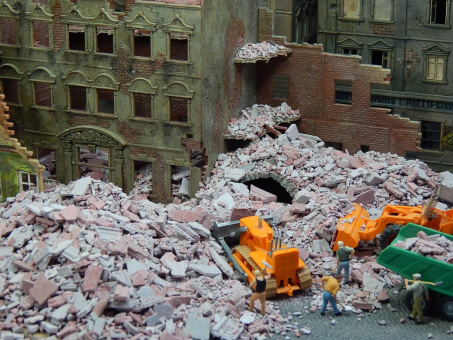 Juweela 28149 (H0) – Bauschutt / Trümmer, grau-rot, 75g 